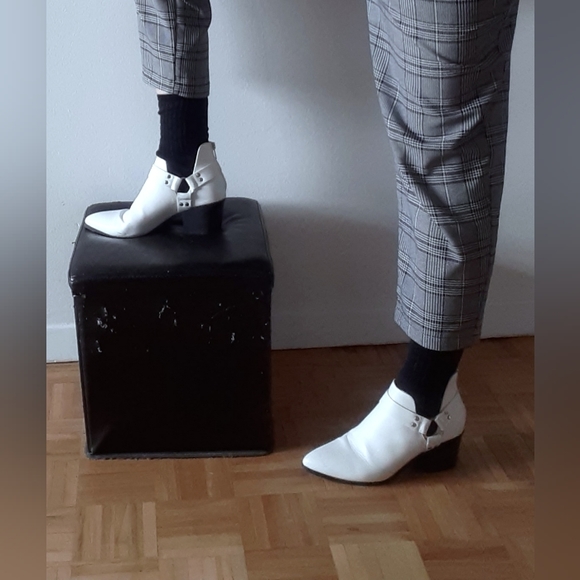 Forever 21 white leather ankle boots - Picture 7 of 13